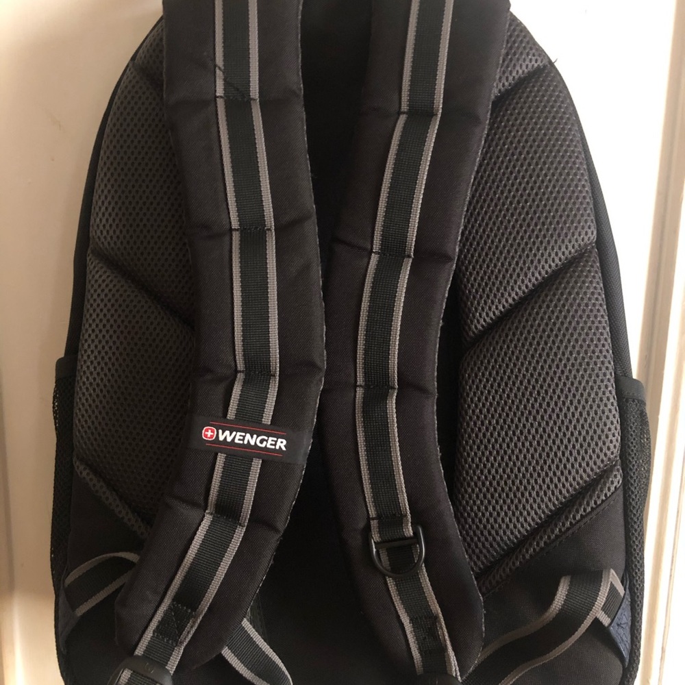 Backpack - Picture 4 of 4